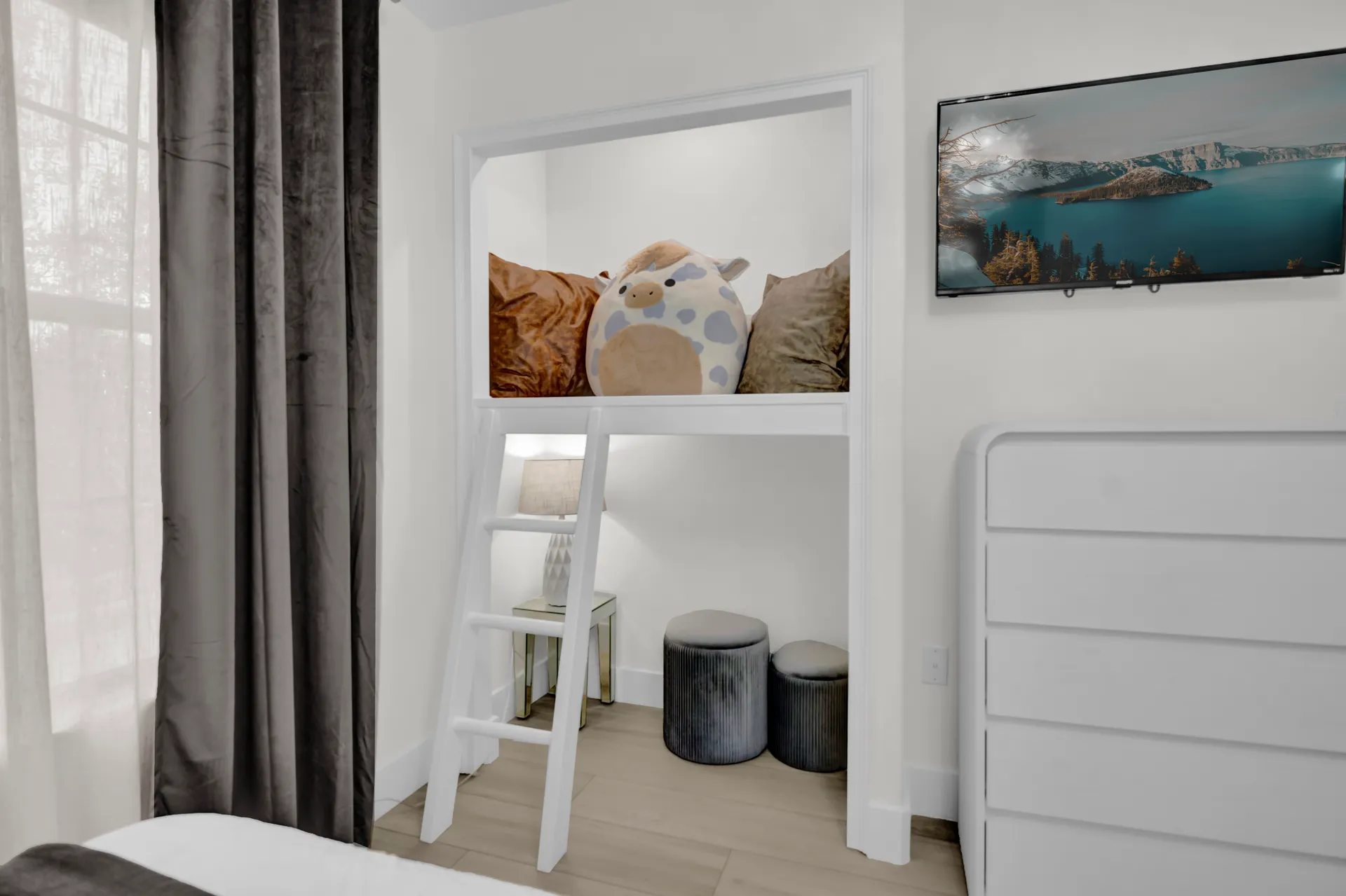 Themed Bunk Nook at the luxury villa